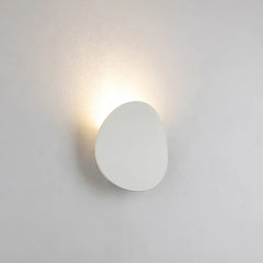 Schlichte, moderne, runde LED-Wandleuchte