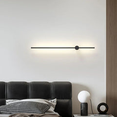 Minimalistische LED-Streifen-Wandleuchte in Schwarz und Gold